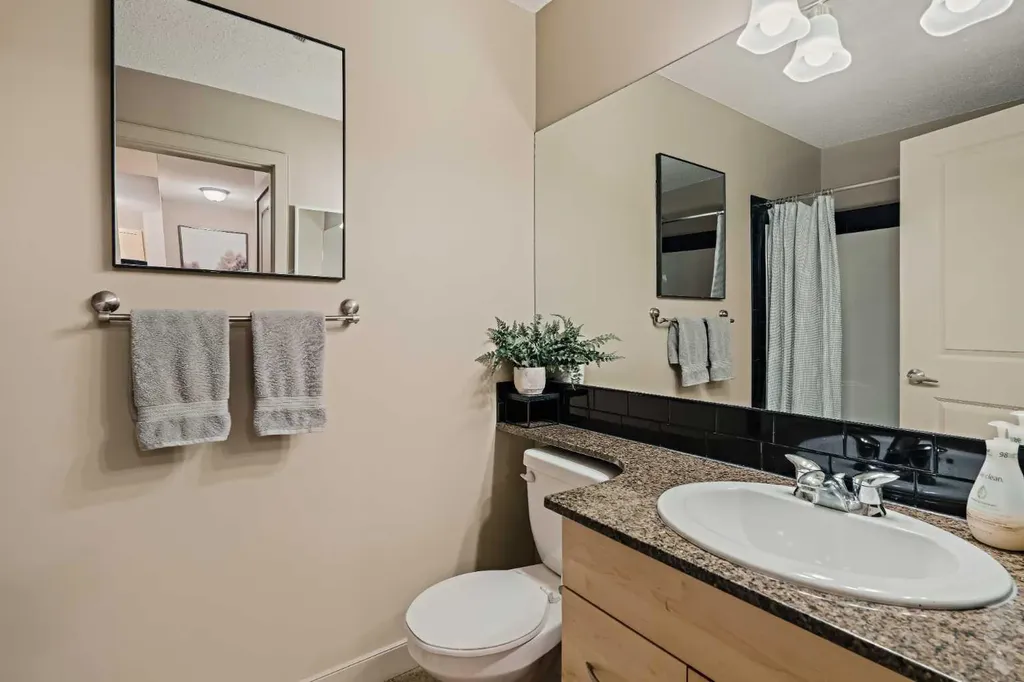 5605 Henwood Street SW Calgary AB T3E 7R2