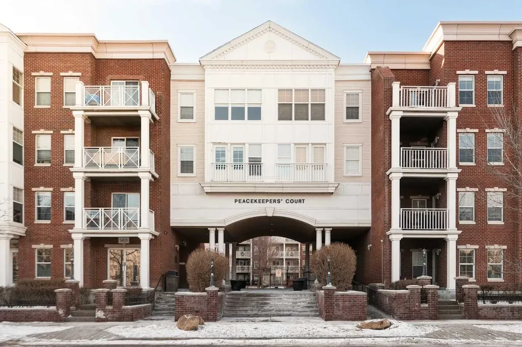 5605 Henwood Street SW Calgary AB T3E 7R2