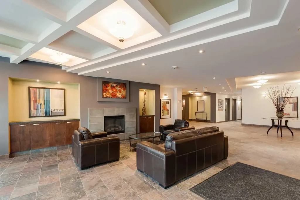 5605 Henwood Street SW Calgary AB T3E 7R2