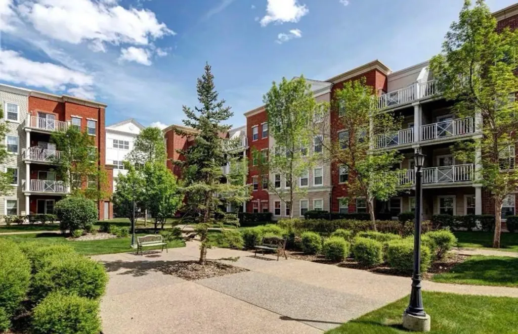 5605 Henwood Street SW Calgary AB T3E 7R2