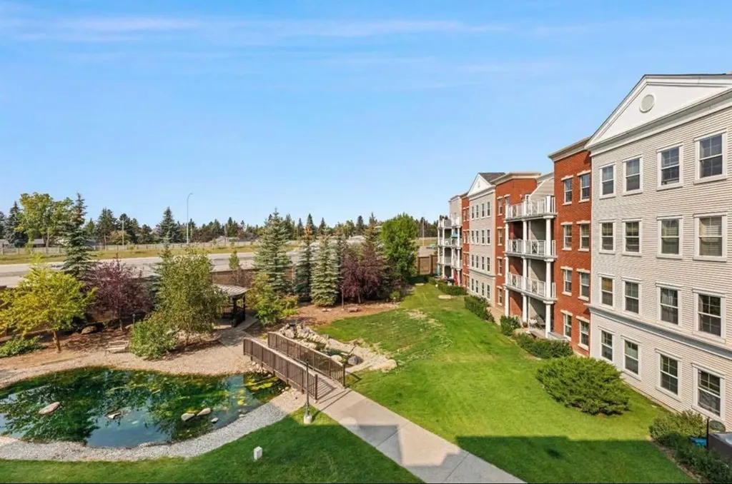 5605 Henwood Street SW Calgary AB T3E 7R2