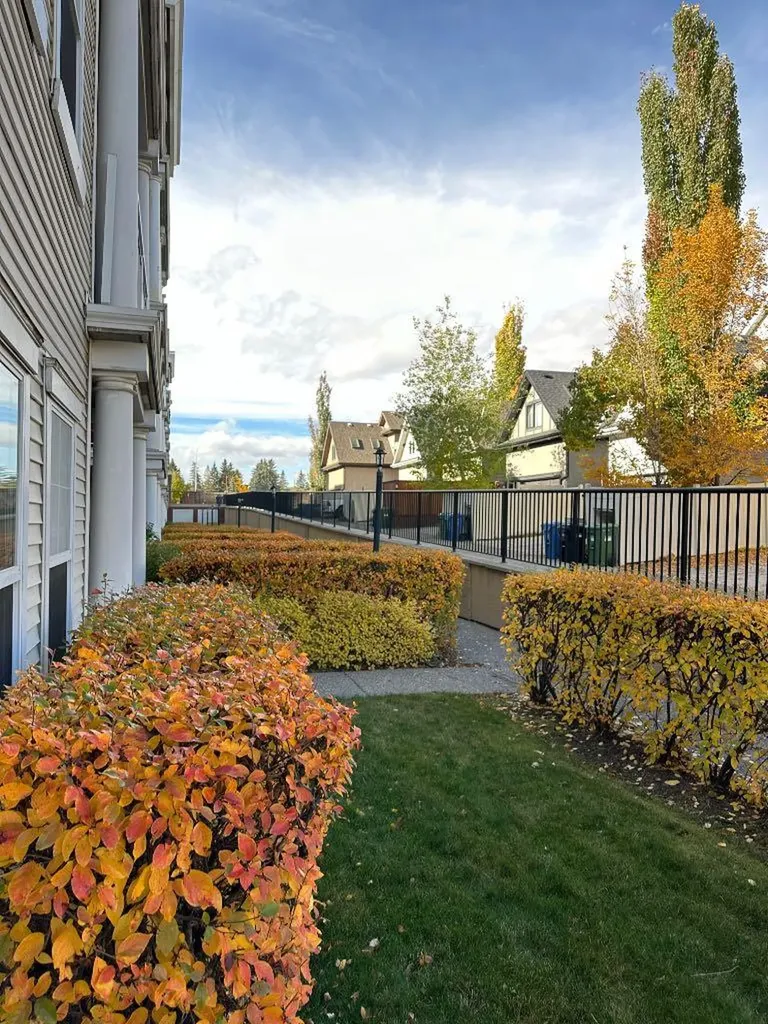 5605 Henwood Street SW Calgary AB T3E 7R2