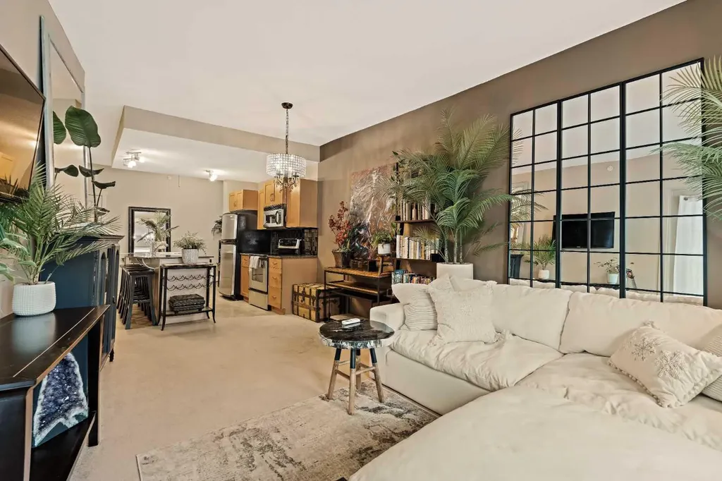 5605 Henwood Street SW Calgary AB T3E 7R2