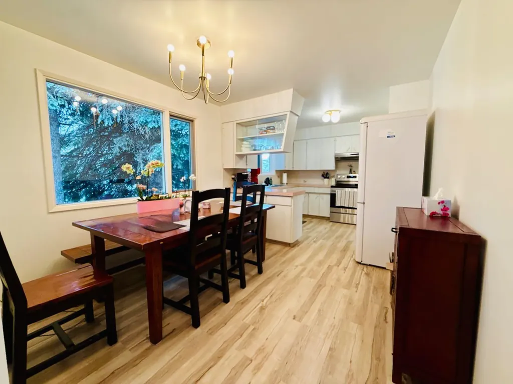 2015 24 Street S Lethbridge AB T1K 2M6
