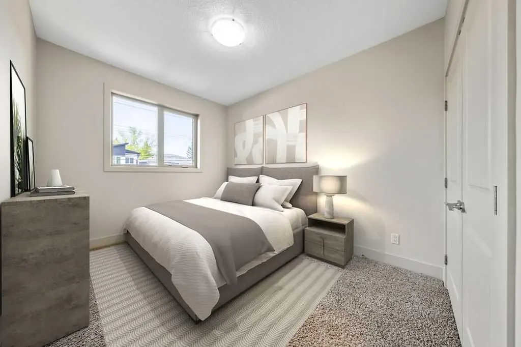 1136 17 Avenue NW Calgary AB T2M 0P6