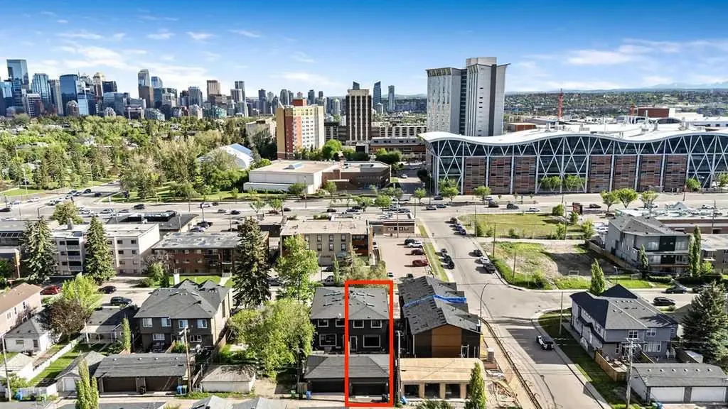 1136 17 Avenue NW Calgary AB T2M 0P6