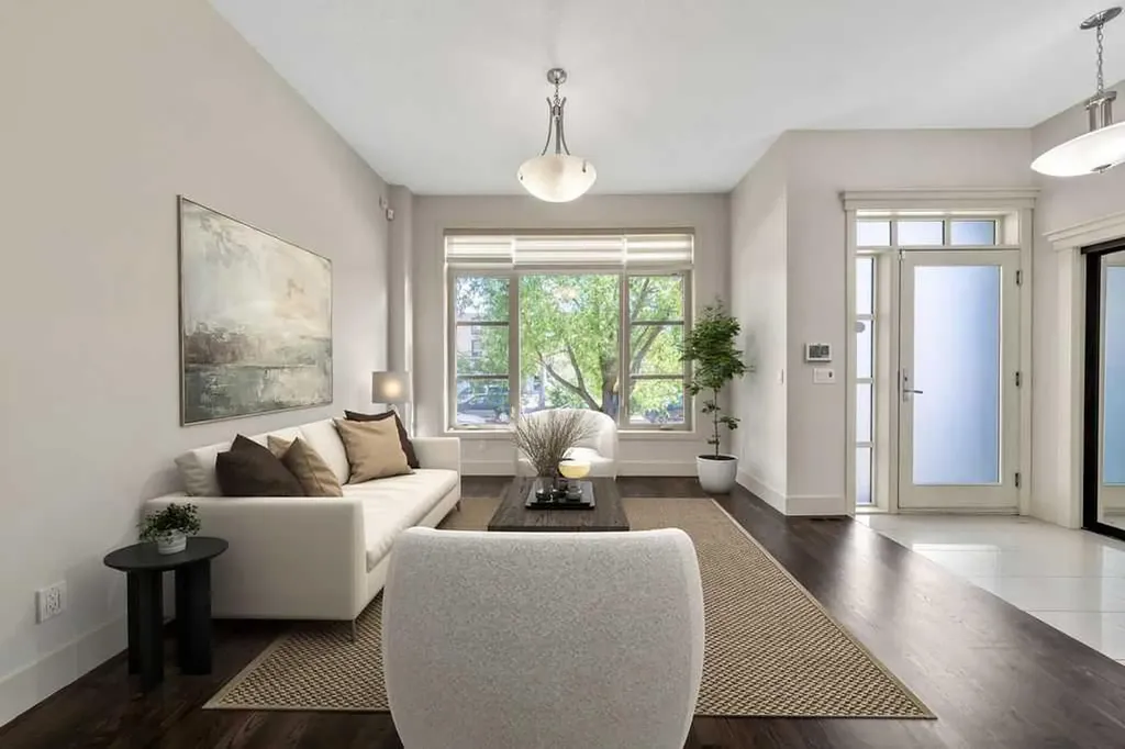 1136 17 Avenue NW Calgary AB T2M 0P6