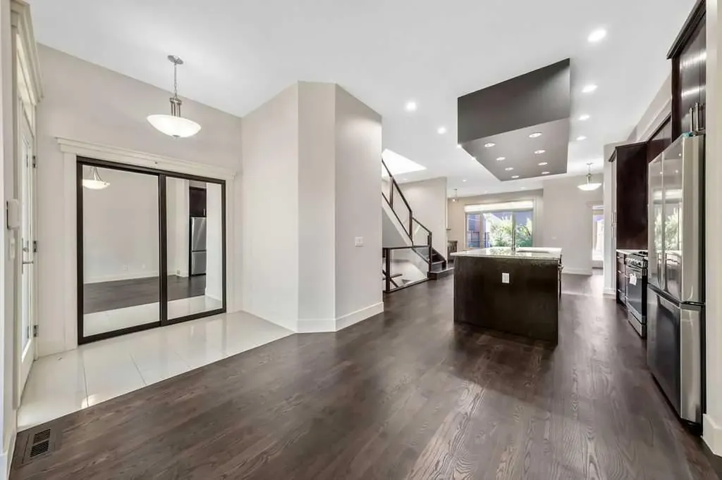 1136 17 Avenue NW Calgary AB T2M 0P6