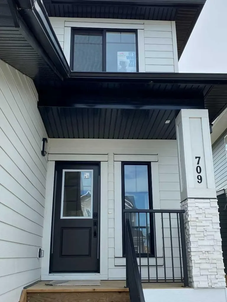 709 Mandalay Avenue NW Carstairs AB T0M 0N0
