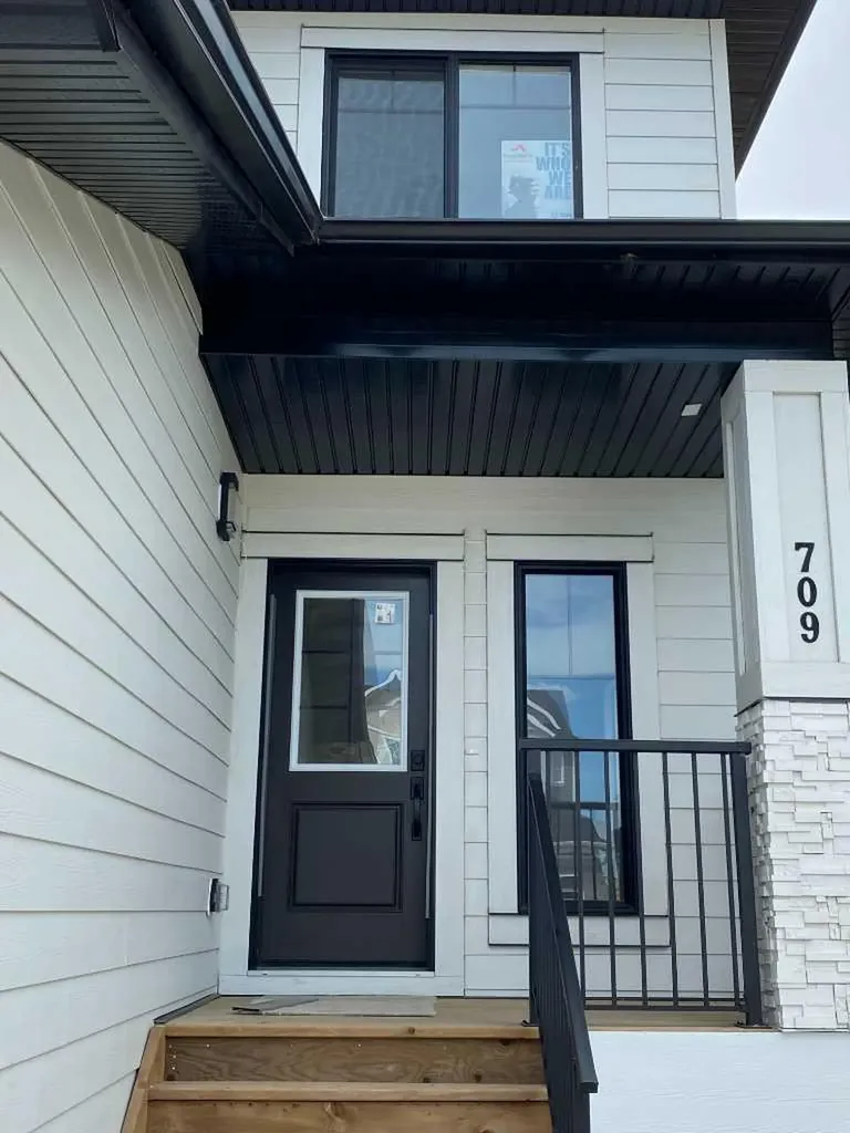 709 Mandalay Avenue NW Carstairs AB T0M 0N0