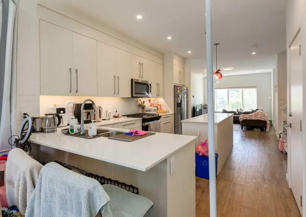 7386 202 Avenue SE Calgary AB T3S 0E7