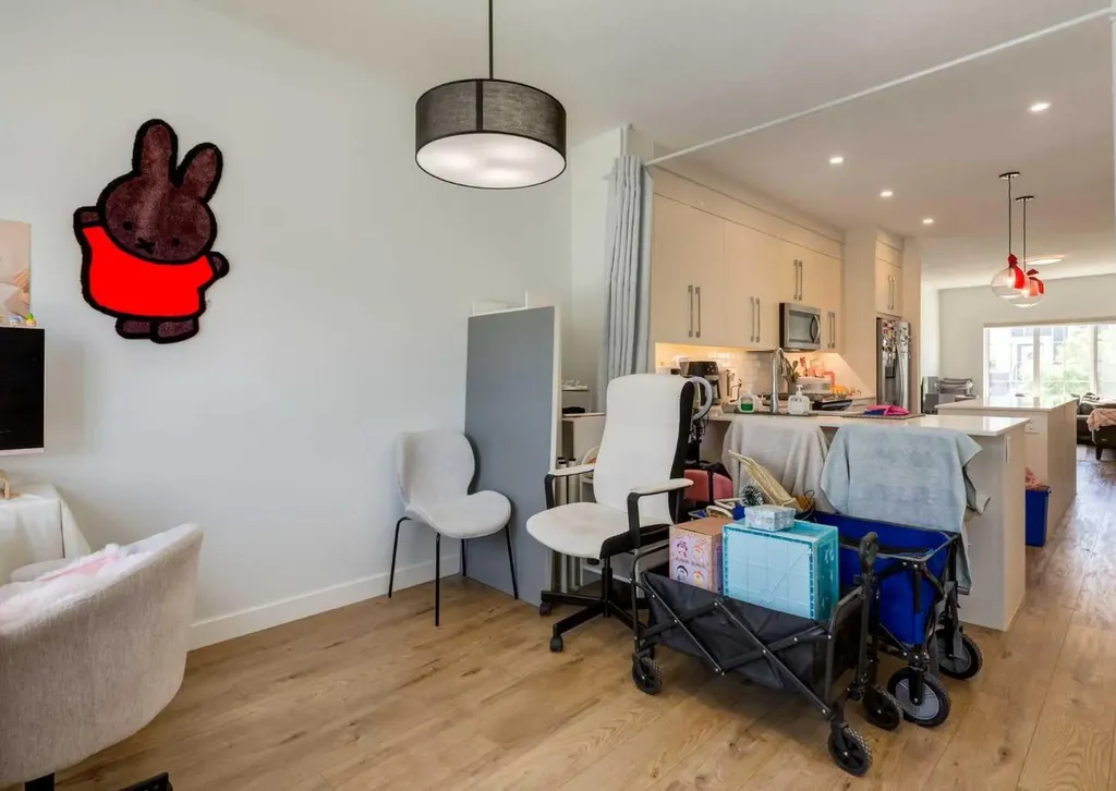 7386 202 Avenue SE Calgary AB T3S 0E7