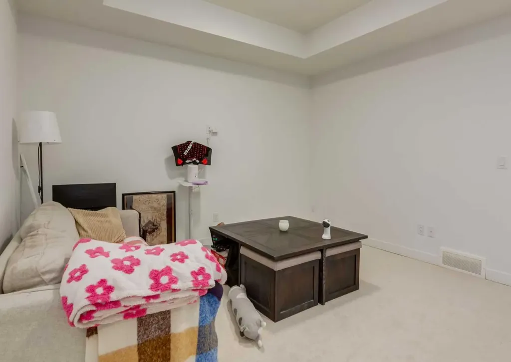 7386 202 Avenue SE Calgary AB T3S 0E7
