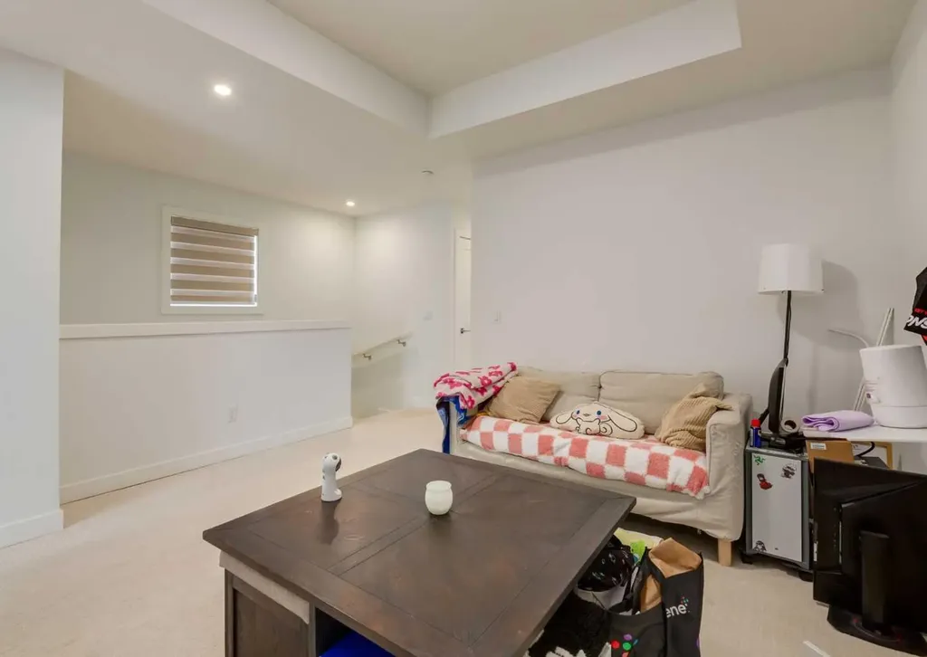 7386 202 Avenue SE Calgary AB T3S 0E7