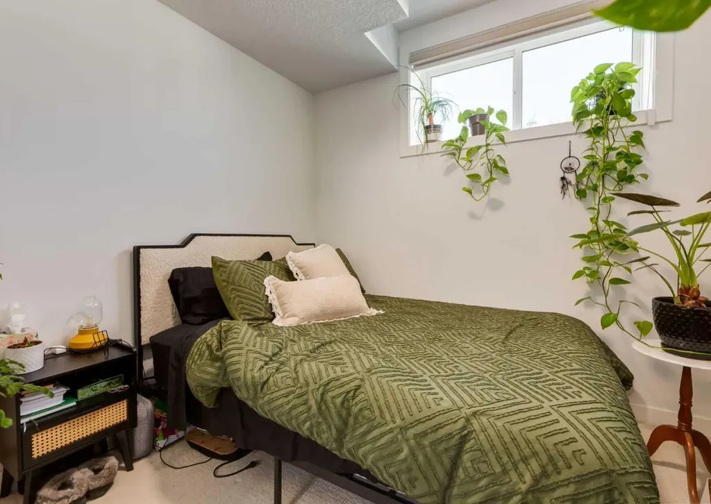 7386 202 Avenue SE Calgary AB T3S 0E7