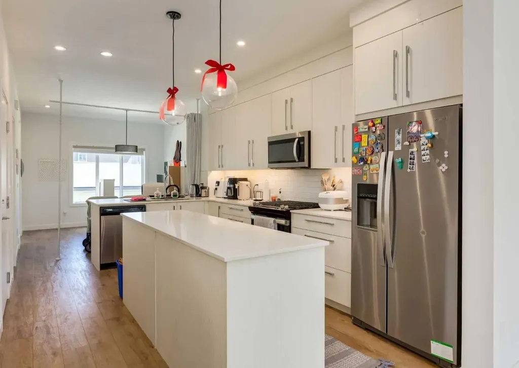 7386 202 Avenue SE Calgary AB T3S 0E7