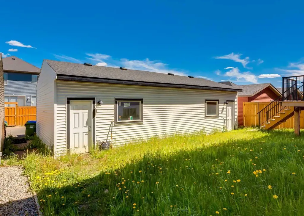 7386 202 Avenue SE Calgary AB T3S 0E7