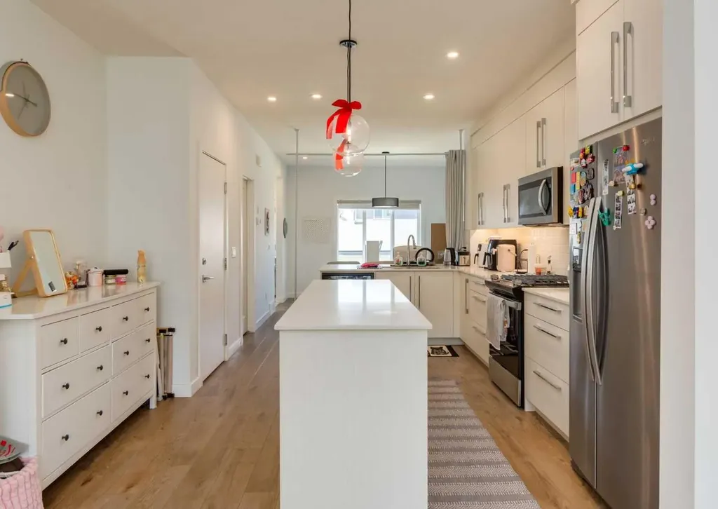7386 202 Avenue SE Calgary AB T3S 0E7