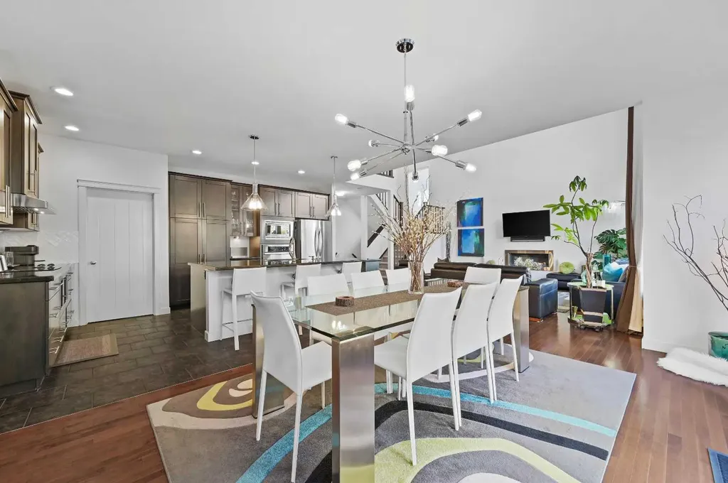 129 Springbluff Boulevard SW Calgary AB T3H 0N3
