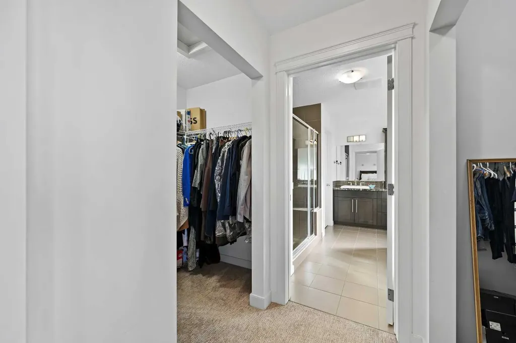 129 Springbluff Boulevard SW Calgary AB T3H 0N3