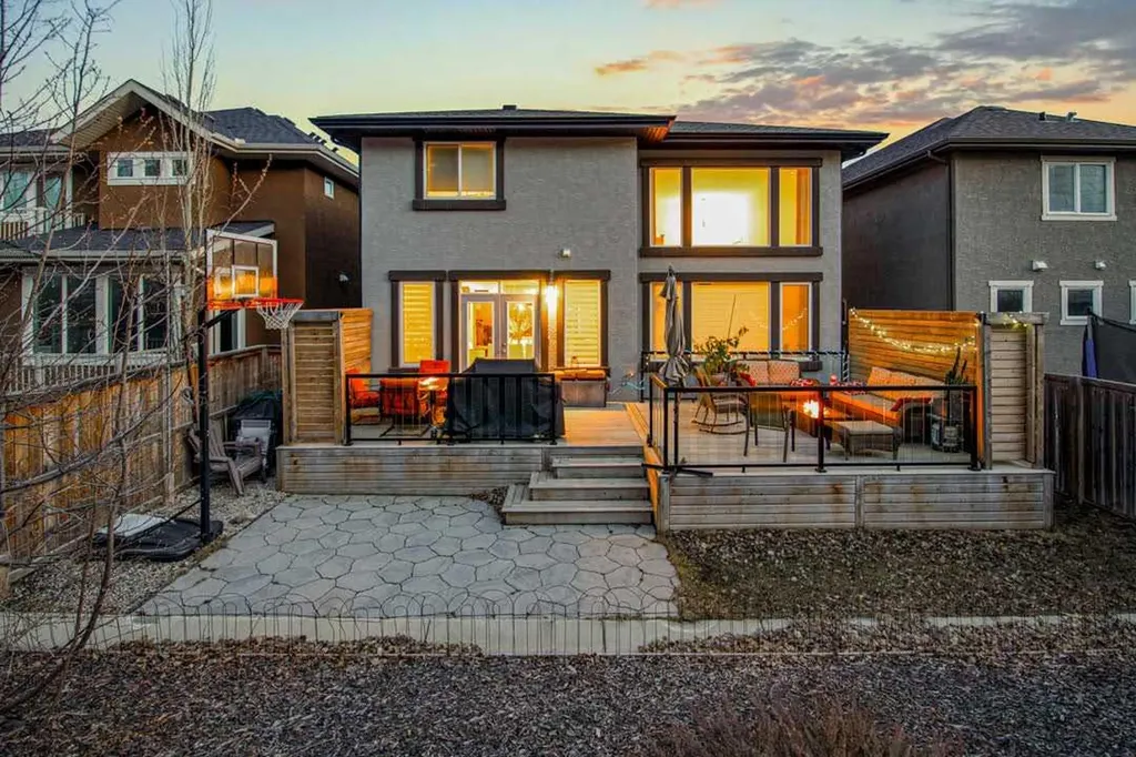 129 Springbluff Boulevard SW Calgary AB T3H 0N3