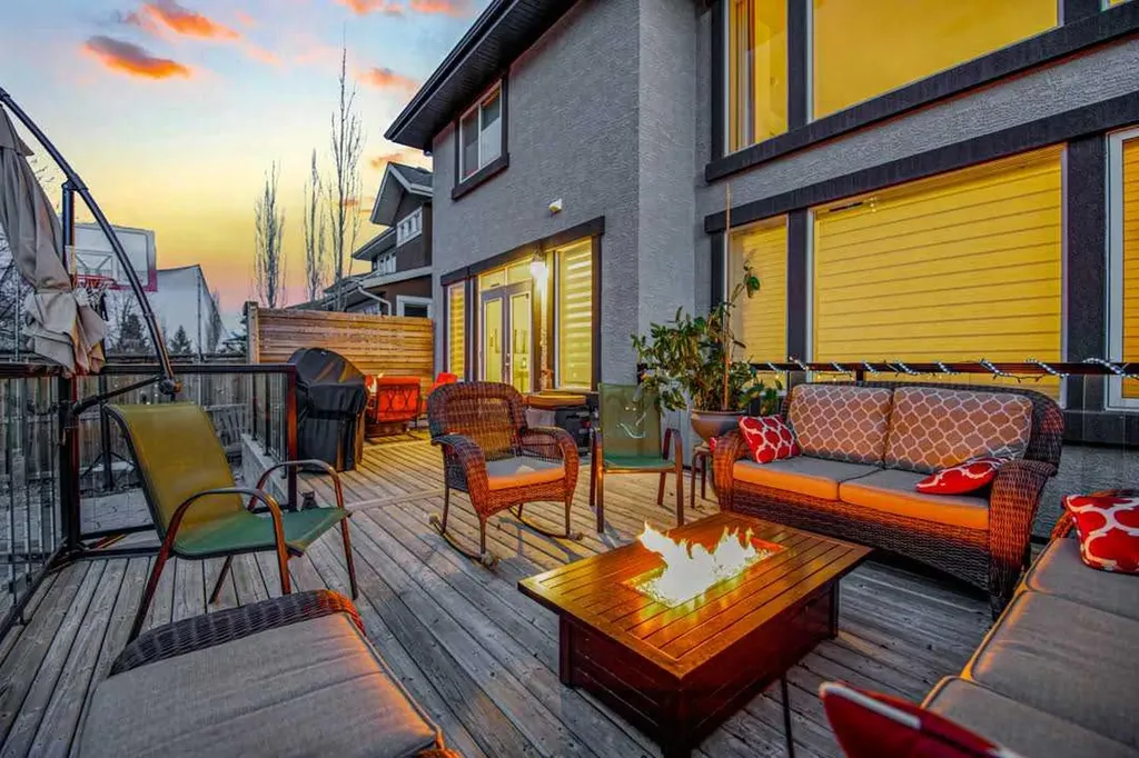 129 Springbluff Boulevard SW Calgary AB T3H 0N3