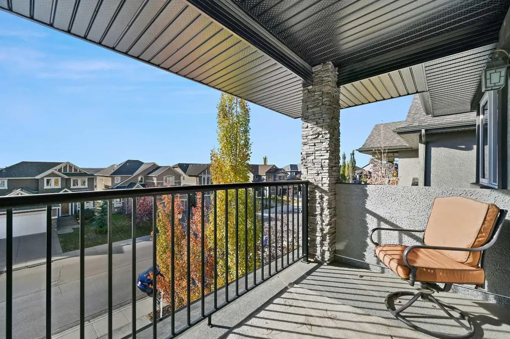 129 Springbluff Boulevard SW Calgary AB T3H 0N3