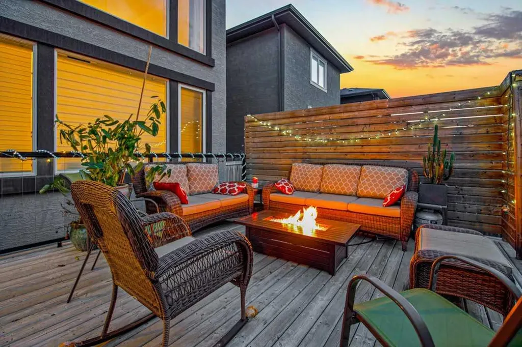 129 Springbluff Boulevard SW Calgary AB T3H 0N3