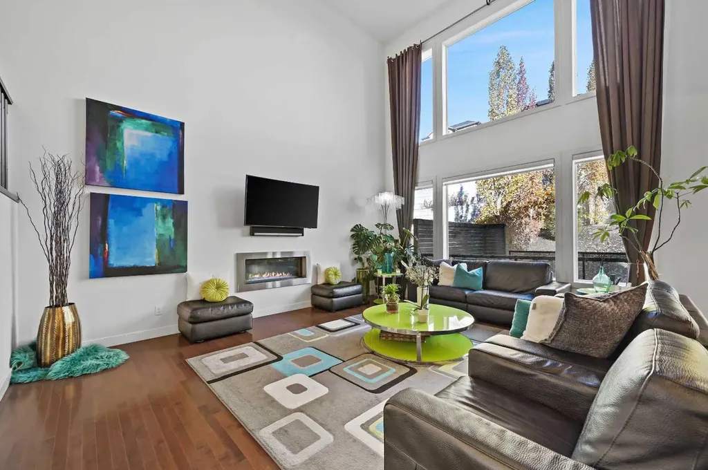 129 Springbluff Boulevard SW Calgary AB T3H 0N3