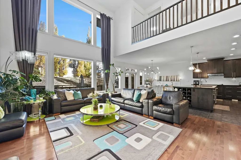 129 Springbluff Boulevard SW Calgary AB T3H 0N3