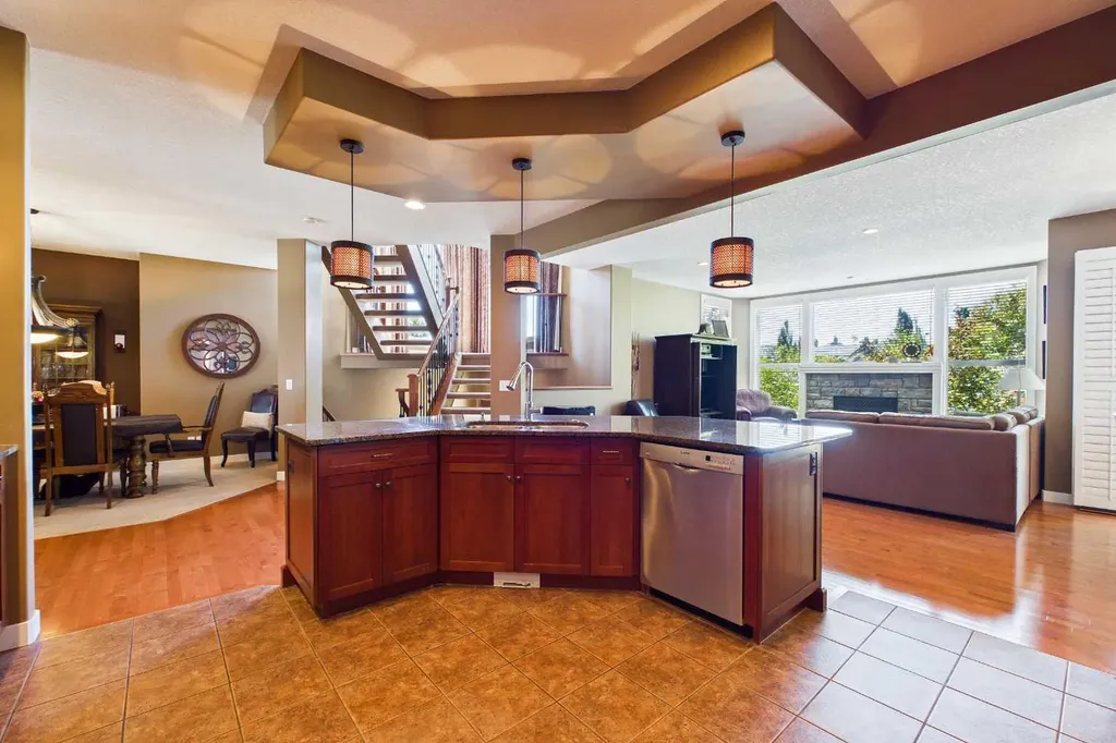 39 Tuscany Glen Place NW Calgary AB T3L 2T6