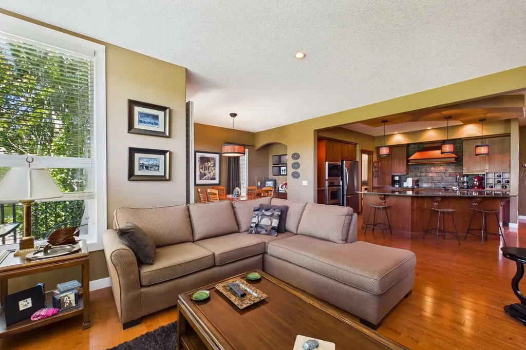 39 Tuscany Glen Place NW Calgary AB T3L 2T6