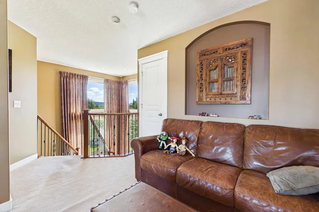 39 Tuscany Glen Place NW Calgary AB T3L 2T6