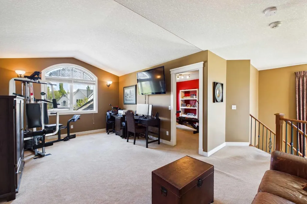 39 Tuscany Glen Place NW Calgary AB T3L 2T6