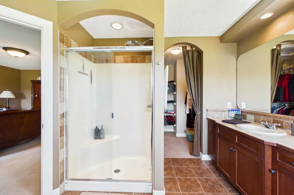 39 Tuscany Glen Place NW Calgary AB T3L 2T6