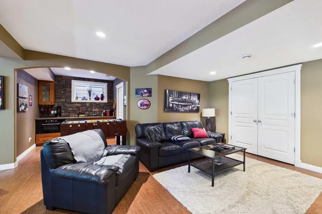 39 Tuscany Glen Place NW Calgary AB T3L 2T6
