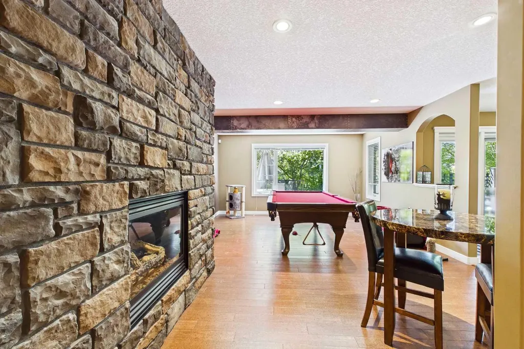 39 Tuscany Glen Place NW Calgary AB T3L 2T6