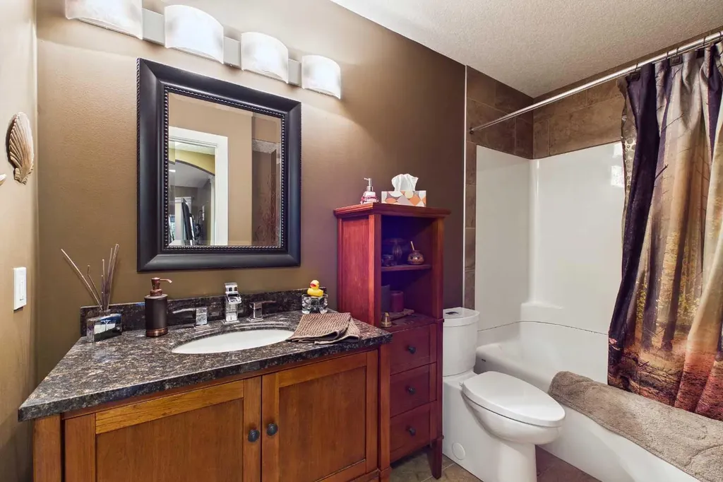 39 Tuscany Glen Place NW Calgary AB T3L 2T6