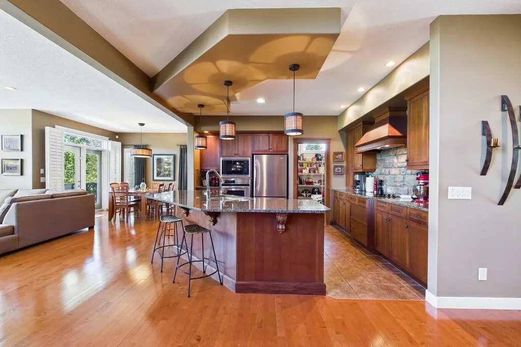 39 Tuscany Glen Place NW Calgary AB T3L 2T6