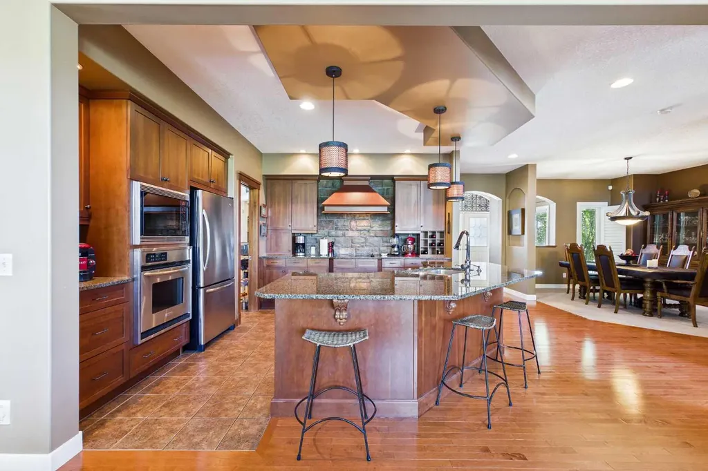 39 Tuscany Glen Place NW Calgary AB T3L 2T6