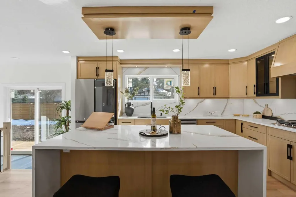 1303 87 Avenue SW Calgary AB T2V 0W2