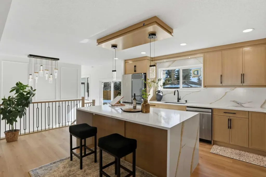 1303 87 Avenue SW Calgary AB T2V 0W2