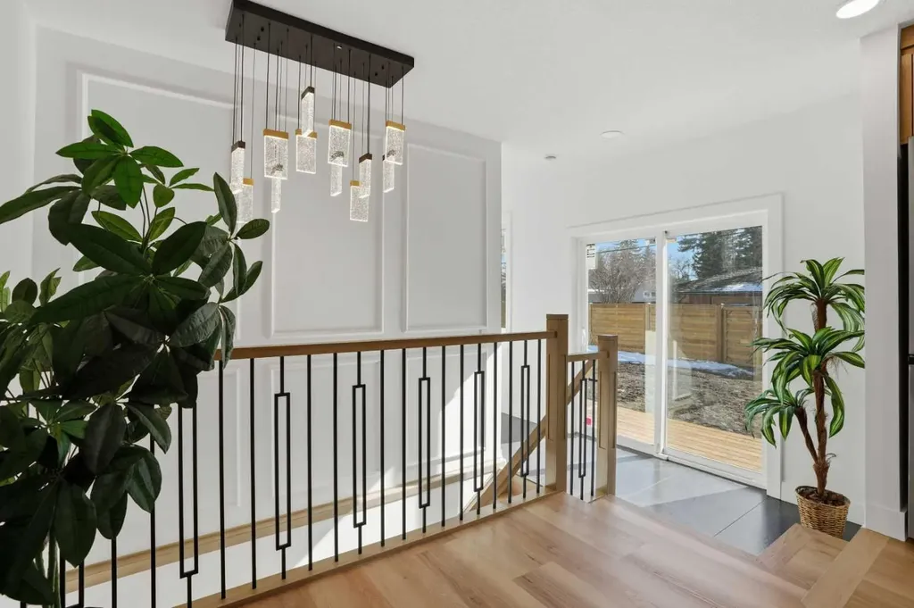 1303 87 Avenue SW Calgary AB T2V 0W2