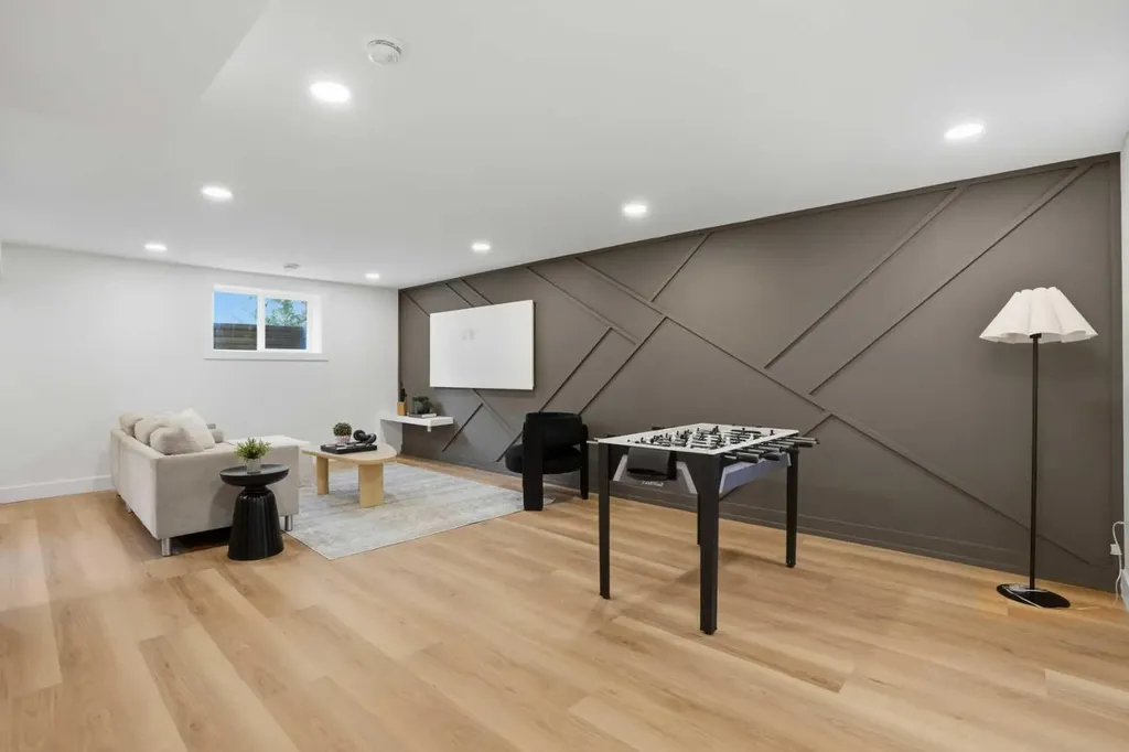 1303 87 Avenue SW Calgary AB T2V 0W2