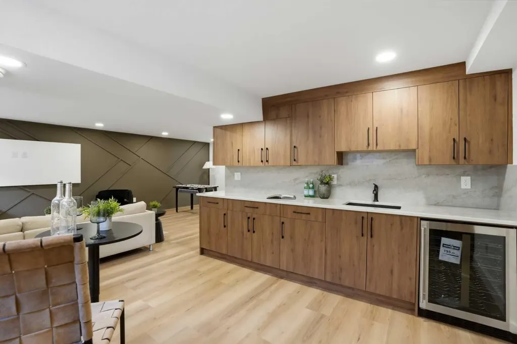1303 87 Avenue SW Calgary AB T2V 0W2