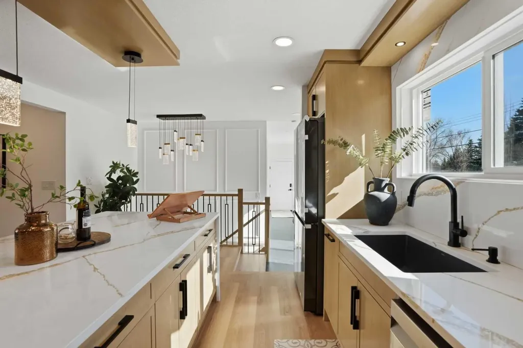 1303 87 Avenue SW Calgary AB T2V 0W2