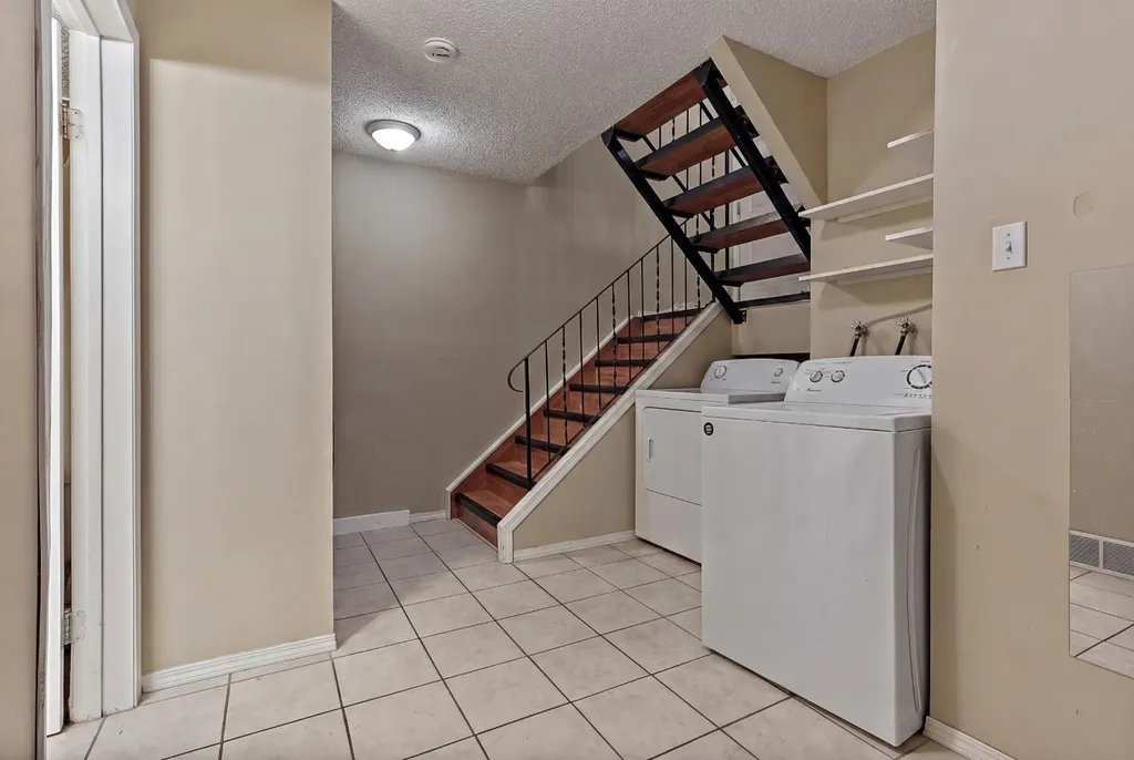 5 Acadia Road W Lethbridge AB T1K 4C1