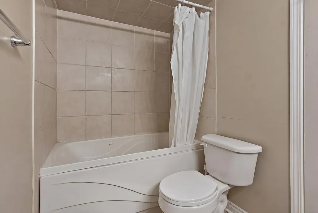 5 Acadia Road W Lethbridge AB T1K 4C1