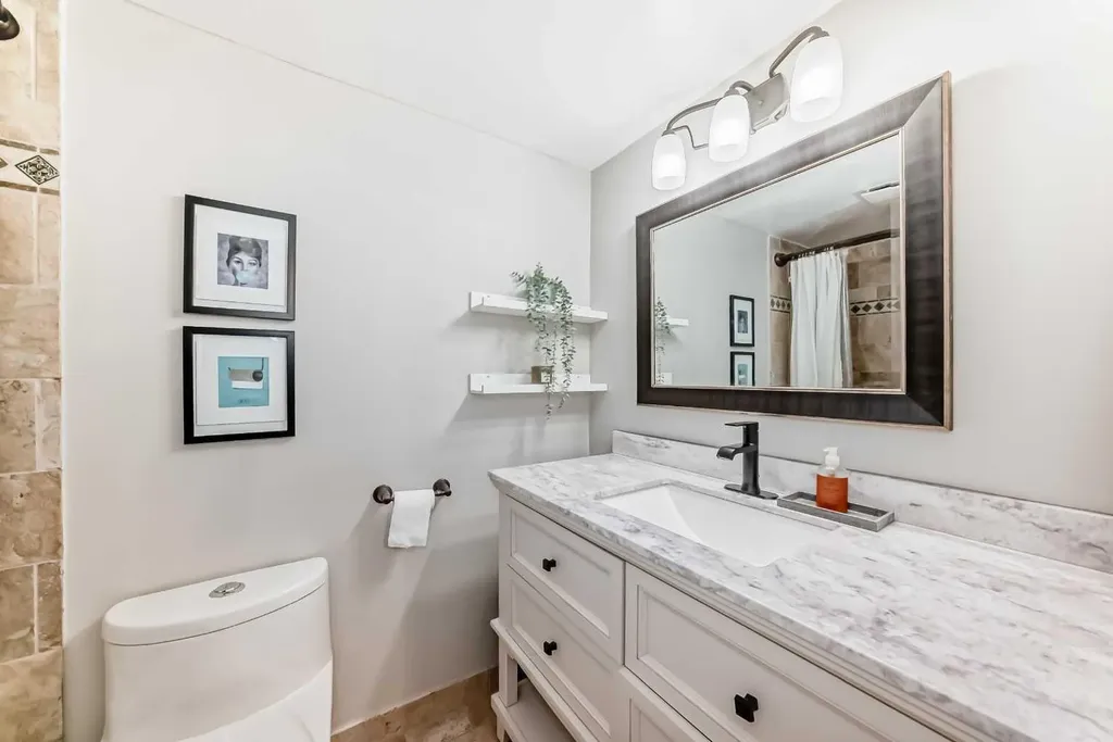 516 Cedar Crescent SW Calgary AB T3C 2Y8