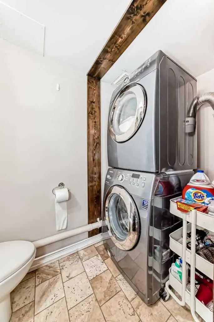 516 Cedar Crescent SW Calgary AB T3C 2Y8